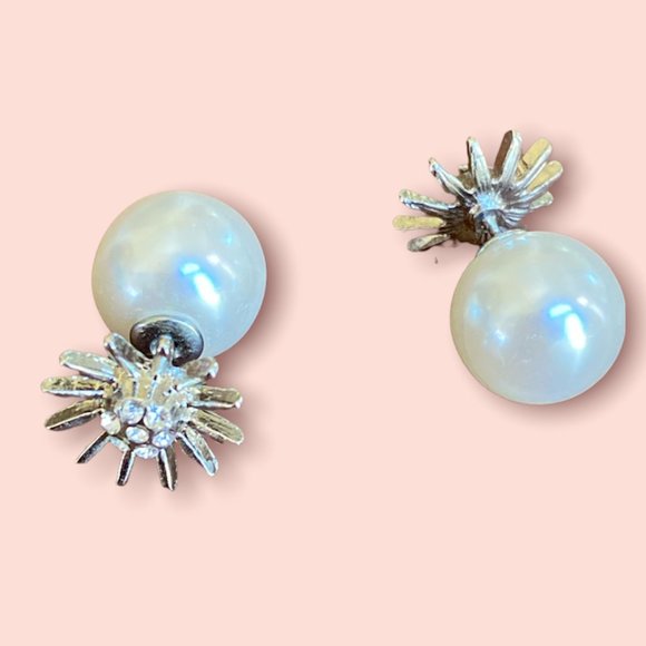 5/$25❣️ Reversable Pearl Crystal Floral Earring Studs - Picture 1 of 14